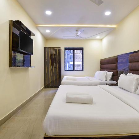 Hotel Deluxe Mumbai Exteriör bild