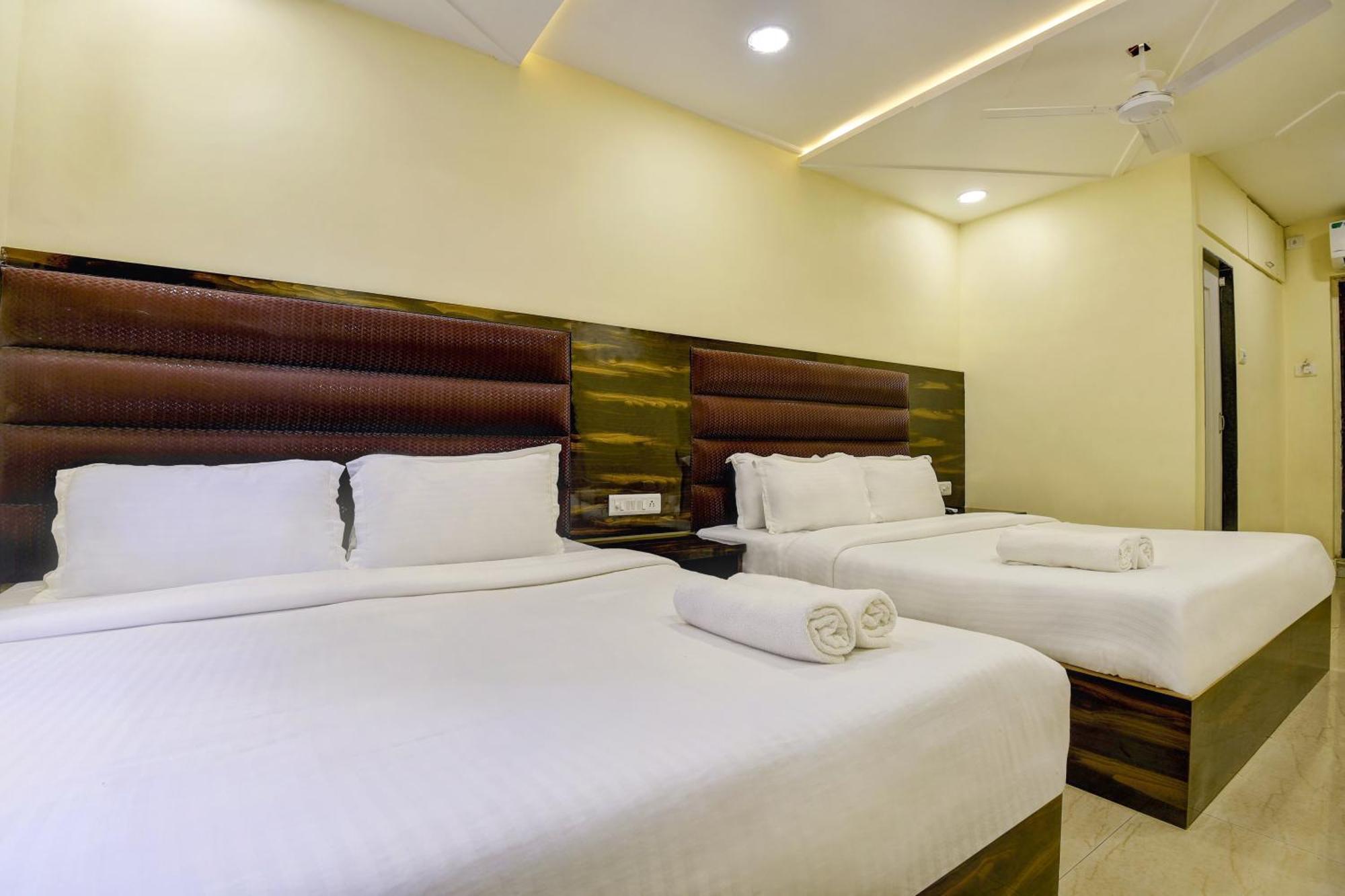 Hotel Deluxe Mumbai Exteriör bild