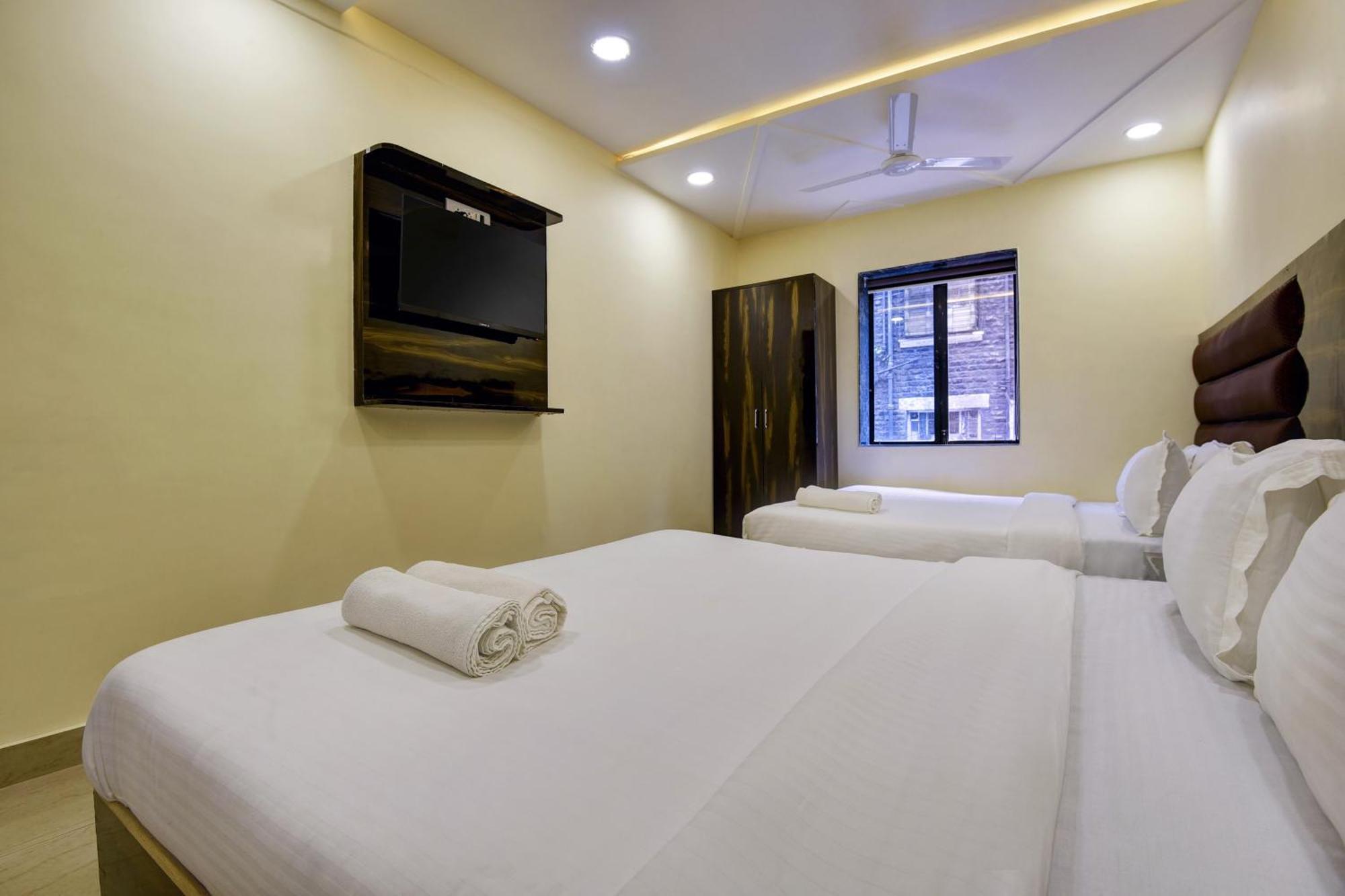 Hotel Deluxe Mumbai Exteriör bild
