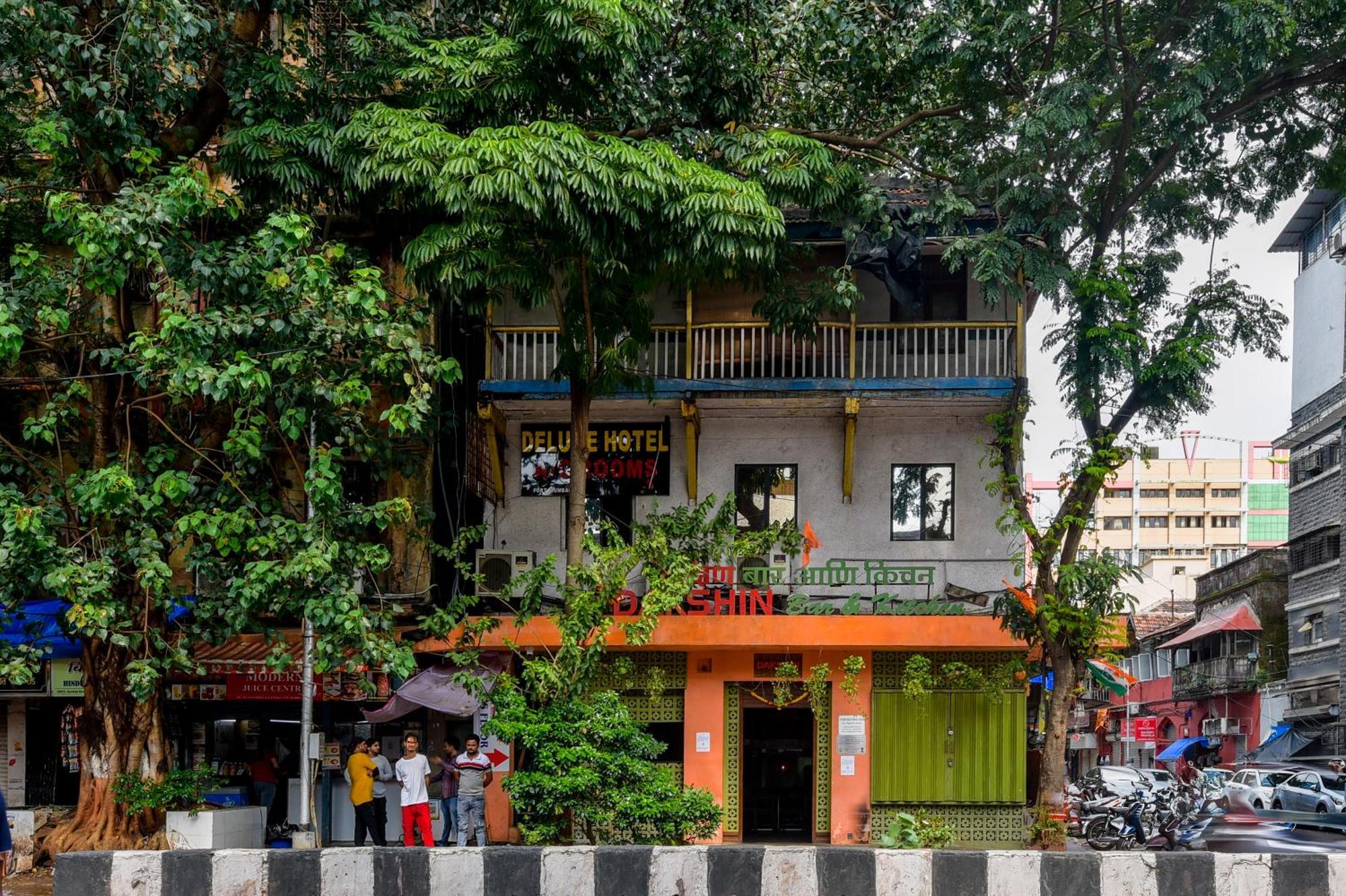 Hotel Deluxe Mumbai Exteriör bild